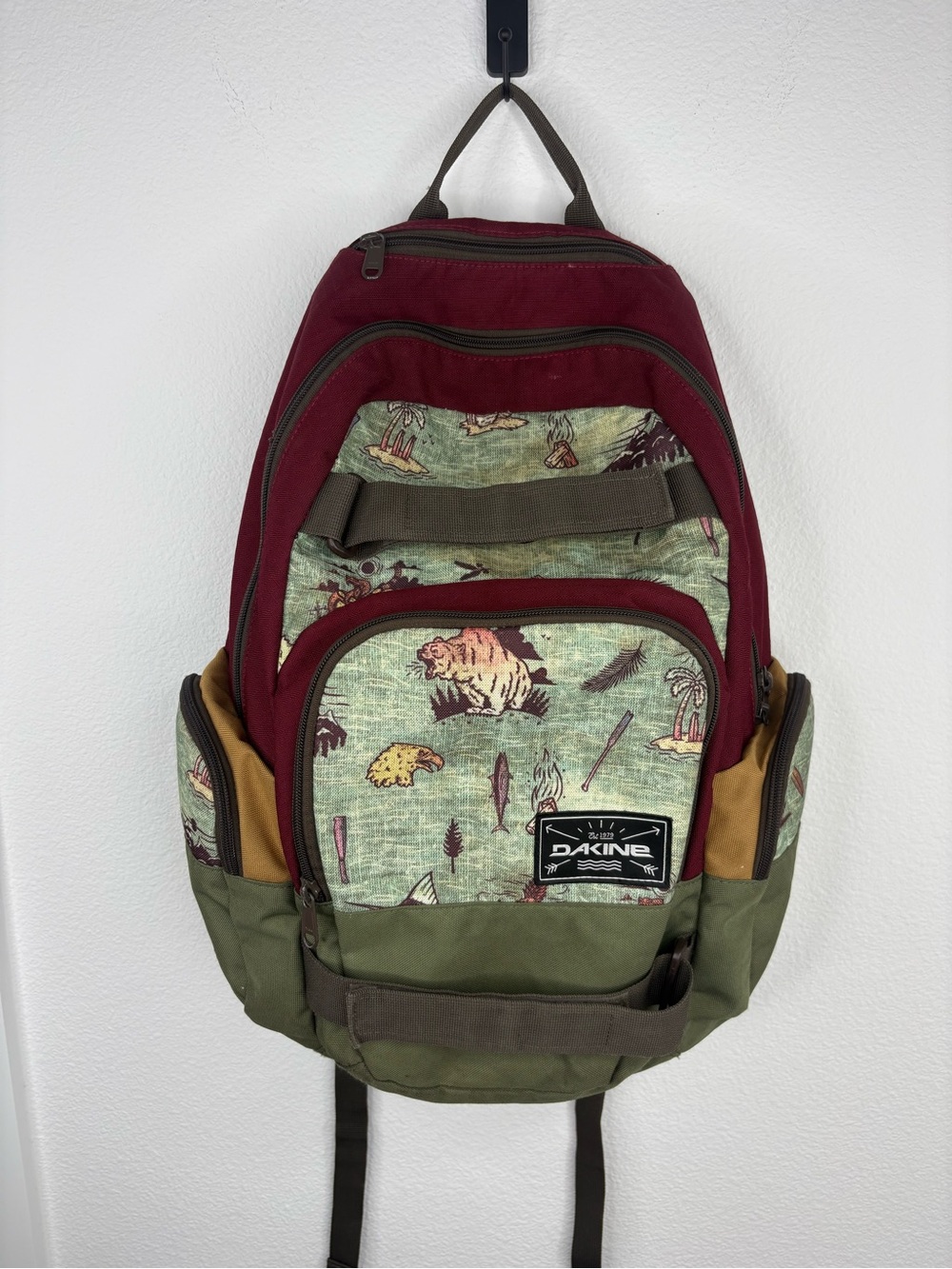 Dakine Skate Backpack Maroon & Green